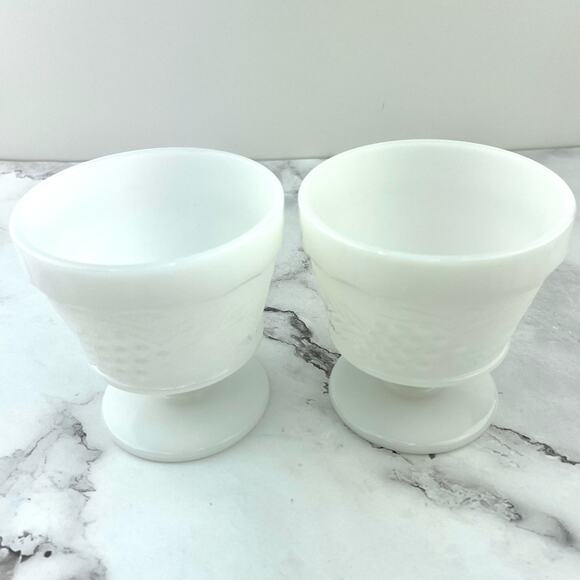 Vtg Anchor Hocking Milk Glass Grape Leaf Retro Mid Century Desert Cups Set of 2 - Picture 11 of 12